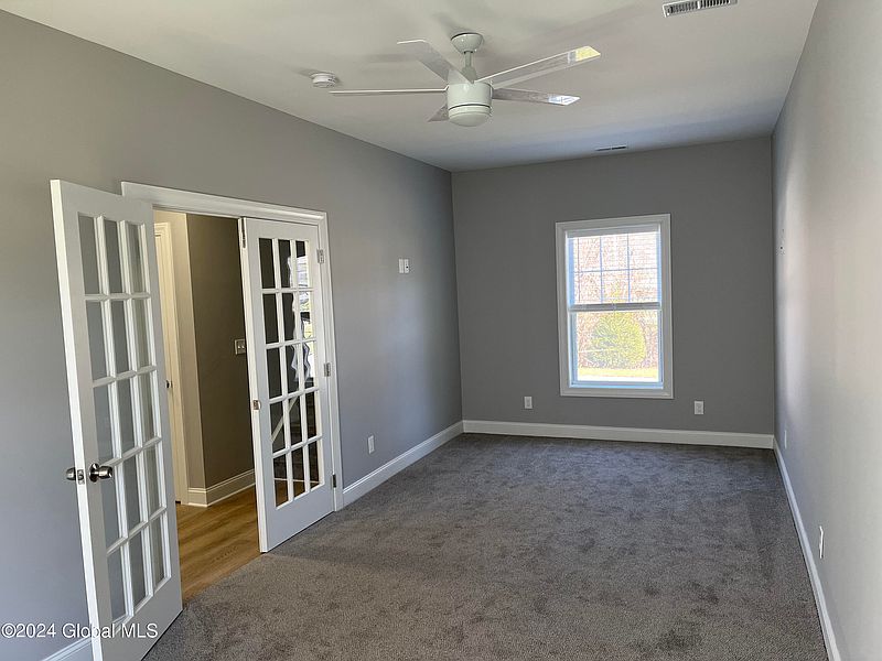 3rd image of 105 Marjorie Lane UNIT 1