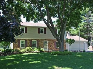 387 Kreag Rd, Pittsford, NY 14534