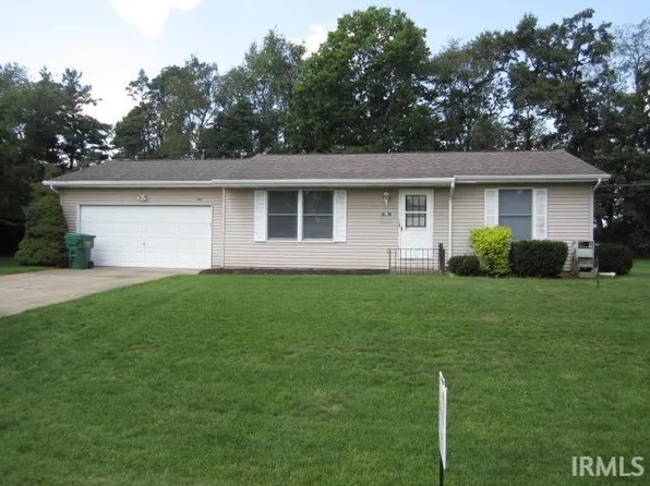 53601 Hyde Park Dr, Bristol, IN 46507