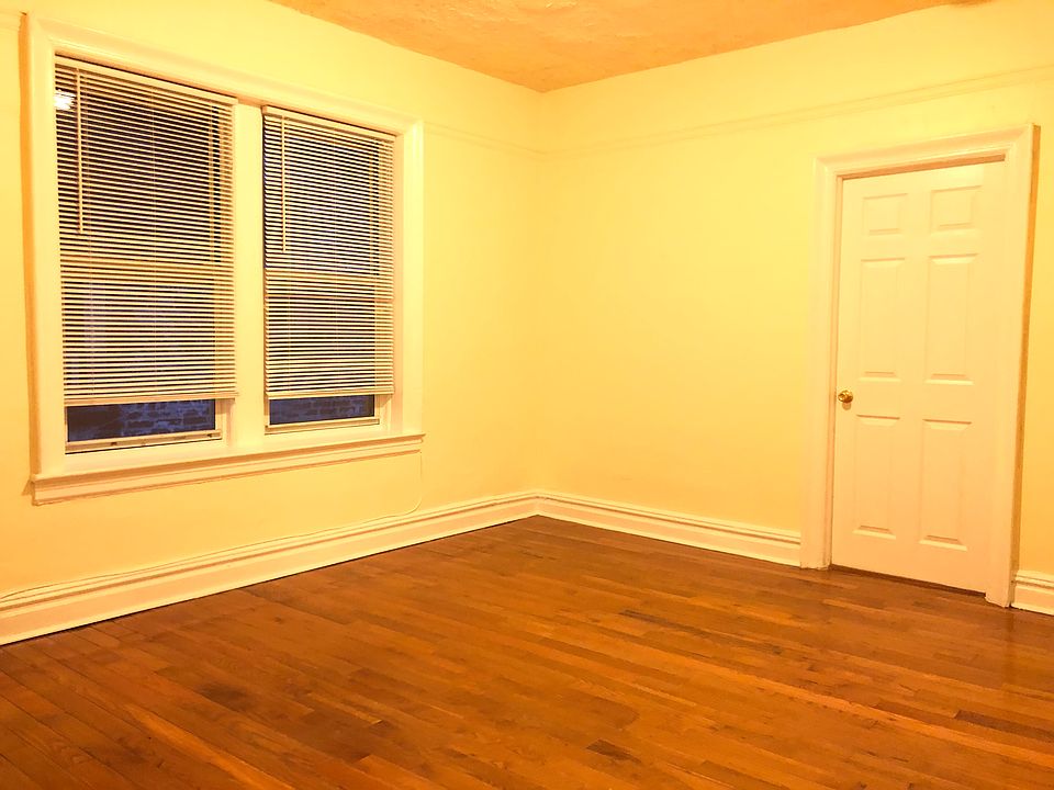 2nd image of 735 Avenue A #2E