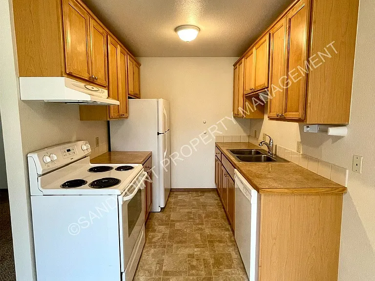 910 N Division Ave #208 — Photo 13