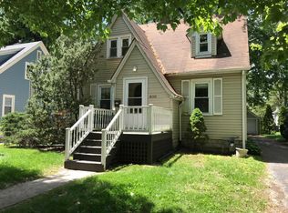 18310 Oakwood Ave, Lansing, IL 60438