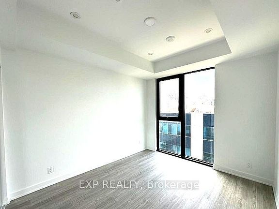 5th image of 699 Sheppard Ave E #907