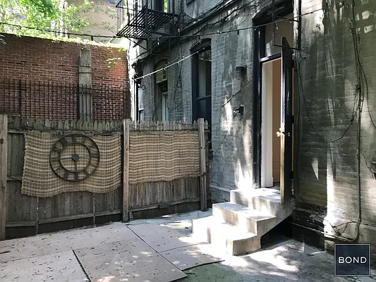 Rented by Bond New York | media 27