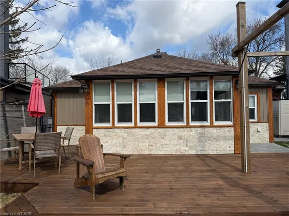 50 Holly Trl, Puslinch, ON N3C 2V4