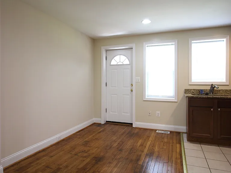 1008 Parksley Ave — Photo 7