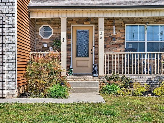 4th image of 736 Crestone Ln
