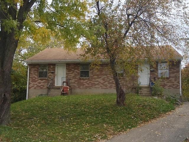 1st image of 1853 Chatsworth Dr