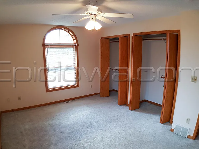 1504 Brookdale Ln NE — Photo 15