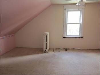 2nd image of 18 Oschawa Ave
