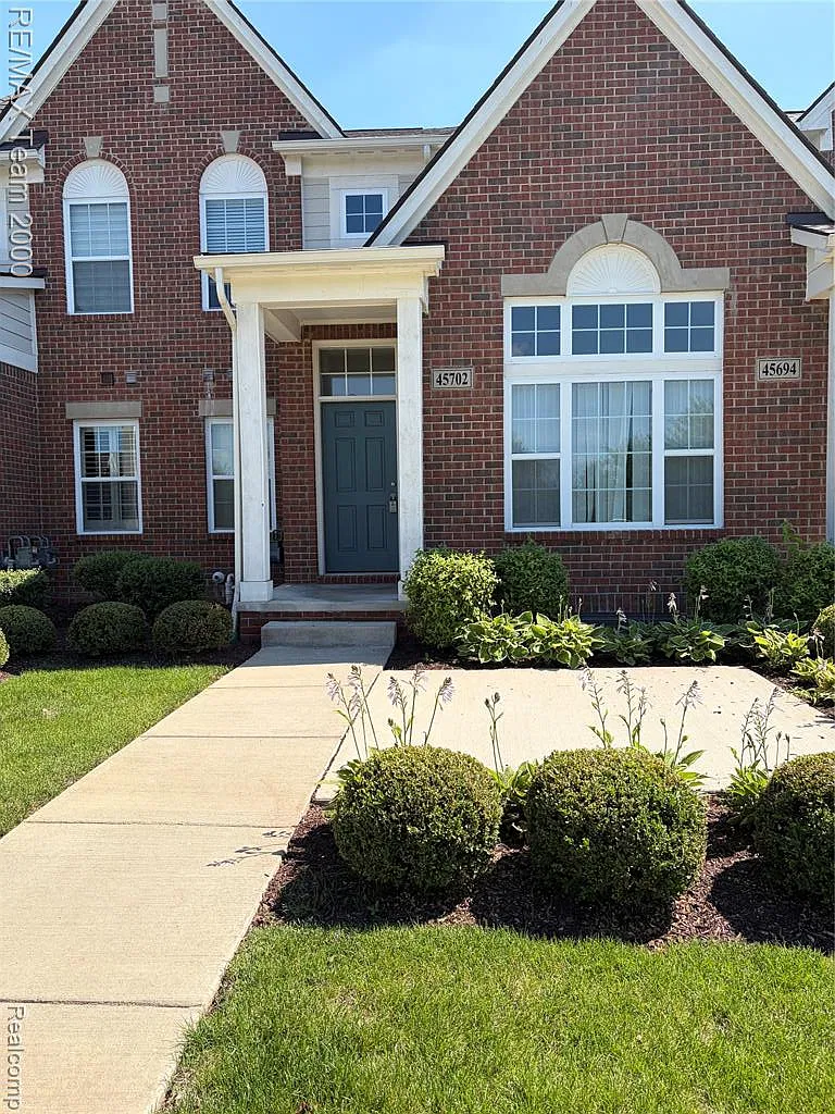 2 bed, 2.0 bath, 1925 sqft, $2,400 — Photo 4