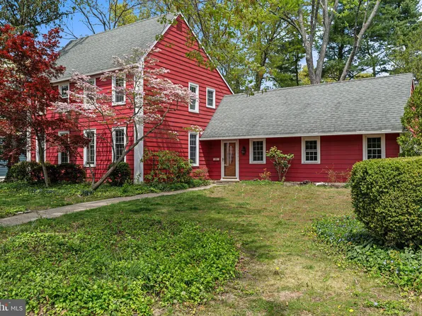 304 Bortons Mill Rd, Cherry Hill, NJ 08034