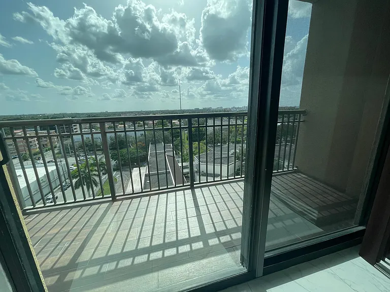 4242 NW 2nd St #915 — Photo 30