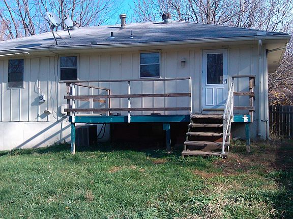 5th image of 3614 S Scott Ave