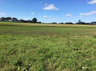 164 Augusta Cir, Waverly, IA 50677