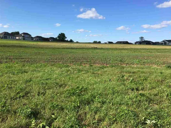 164 Augusta Cir, Waverly, IA 50677