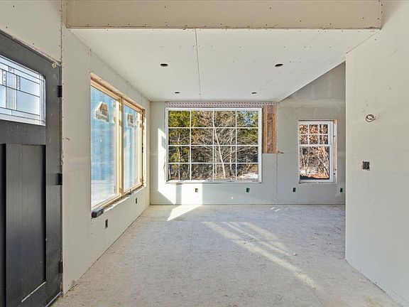 5th image of 7370 Hunter Cir