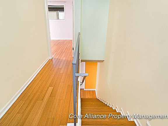 5th image of 20146 Cohasset St Unit 15