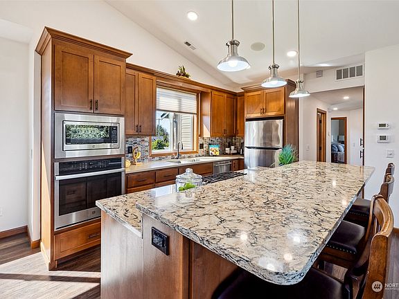 5th image of 12519 23rd Street Ct E