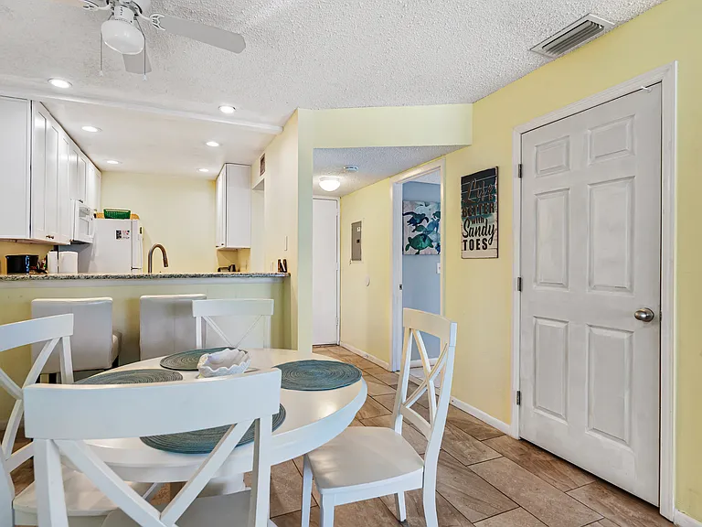230 Medallion Blvd #E — Photo 15