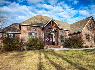 102 Simms Rd, Hattiesburg, MS 39482