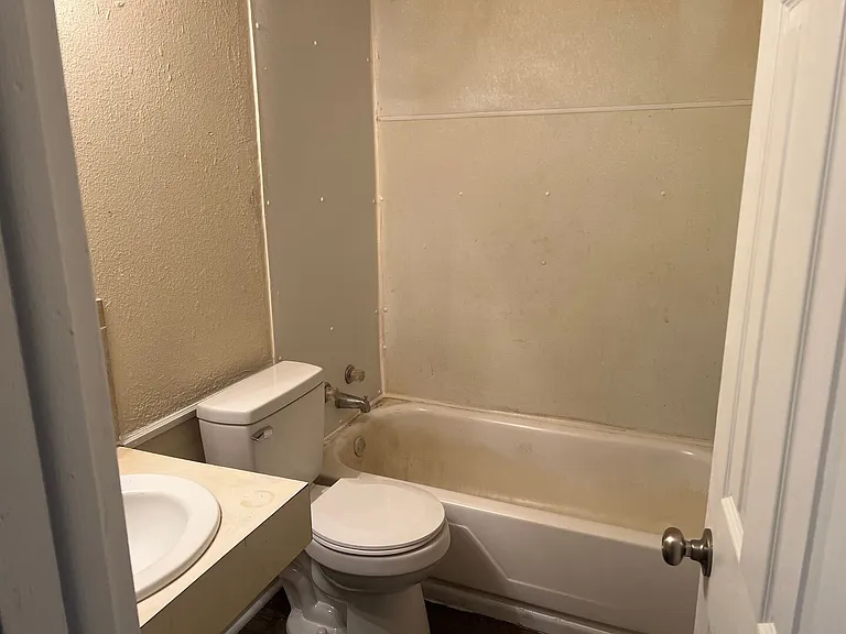 1200 Trimble Ave — Photo 10