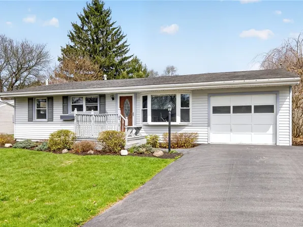 813 Lamont Cir, Cortland, NY 13045