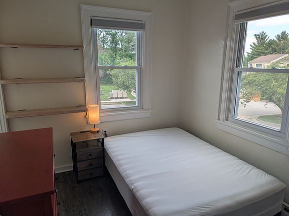 5th image of 201 Mansion Dr APT 2C
