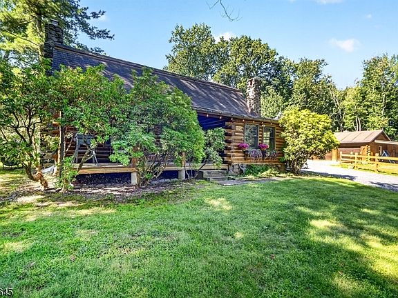 4th image of 354 Long Hill Rd