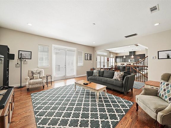 2nd image of 925 W 23rd St Unit E