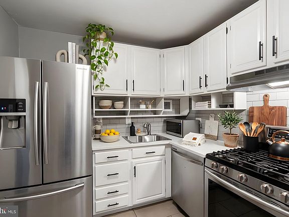 3rd image of 1260 21st St NW APT 709