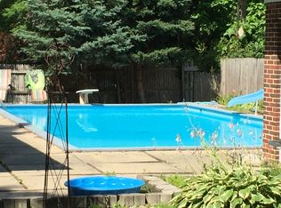 654 1st St, Owosso, MI