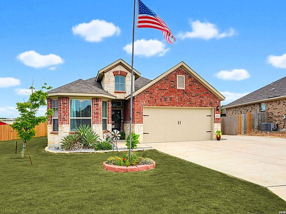 3rd image of 1612 ALVIN CIR
