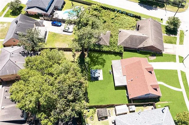3738 Somerset Dr — Photo 36