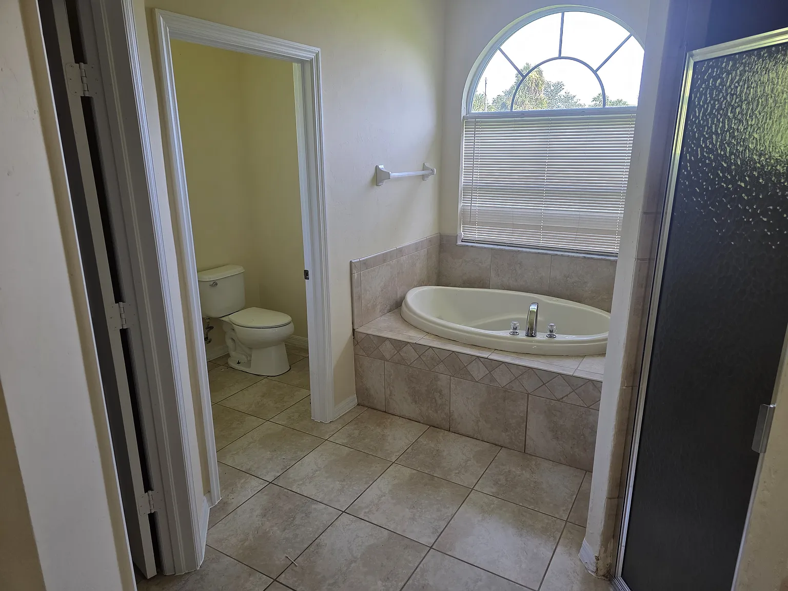 4 bed, 2699 sqft, $2,700 — Photo 4