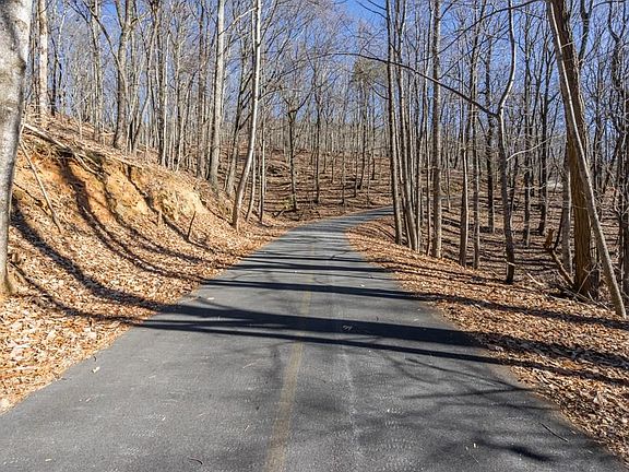 4th image of 665 Fairway Dr Lot 665