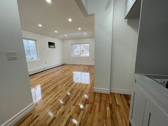 3rd image of 184-13 144th Ave