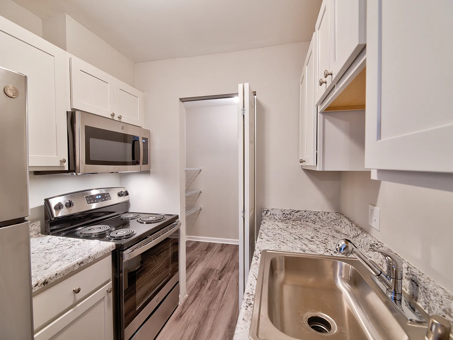 Glen Hills Apartments — Photo 2