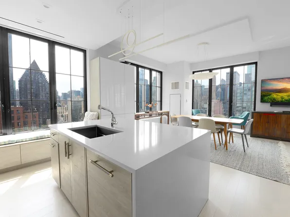 959 1st Avenue image 4 of 17