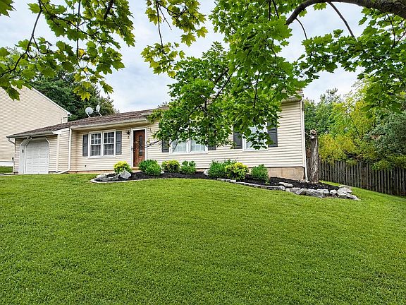 3rd image of 3 Netherwood Cir