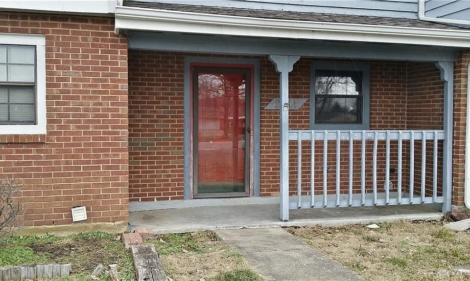 1st image of 2741 Brookshire Ln