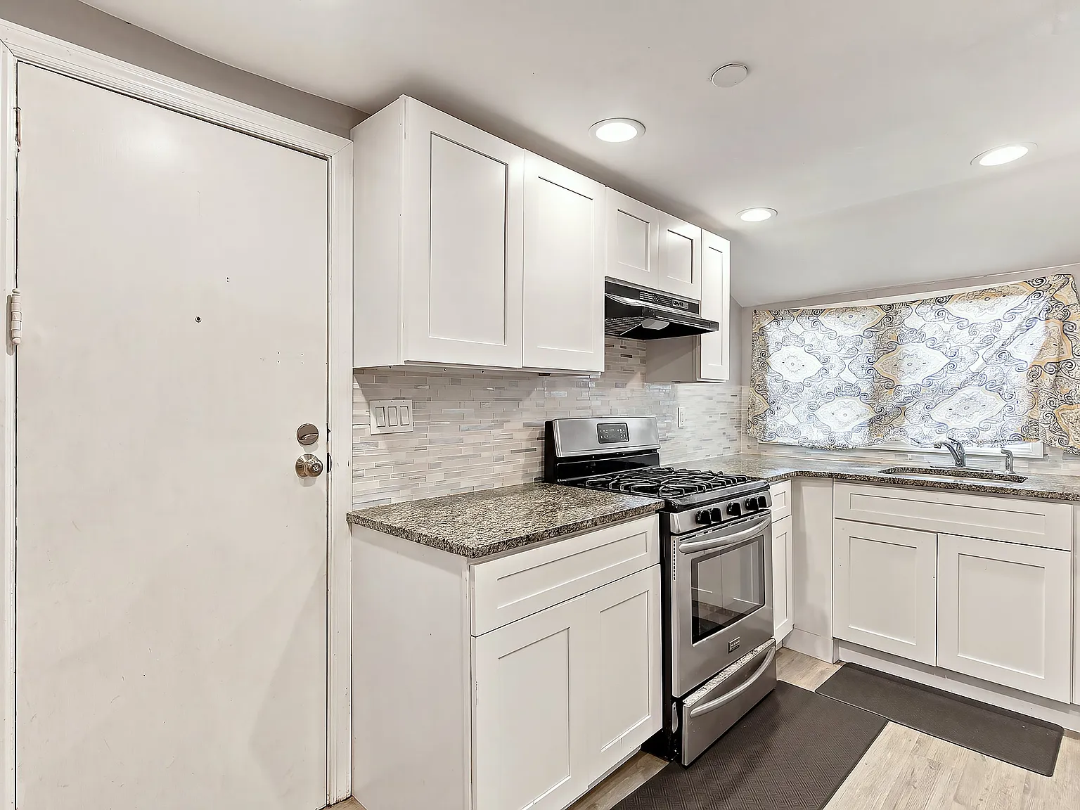 1 bed, $1,625 — Photo 2