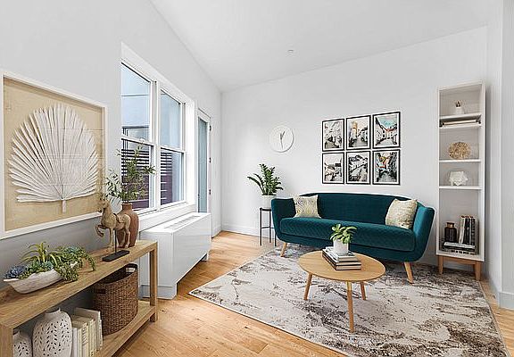 3rd image of 313 Saint Marks Ave APT 1G