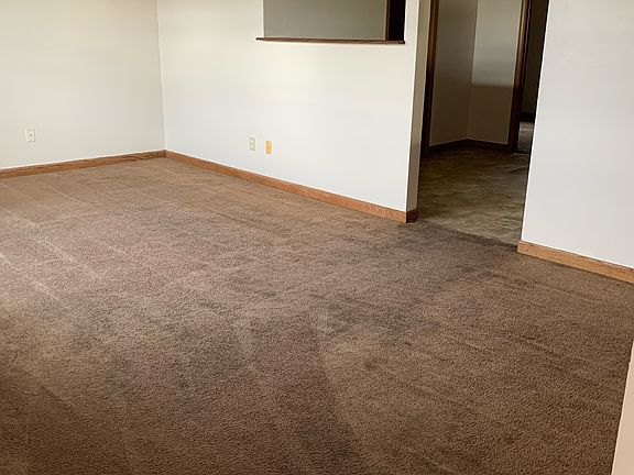 3rd image of 1050 Plaza Ct S #23