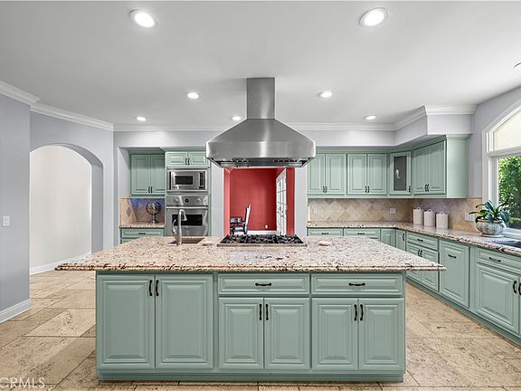 5th image of 10909 Willowbrae Ave