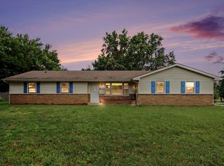 6083 Woodlea Dr, Kalamazoo, MI 49048