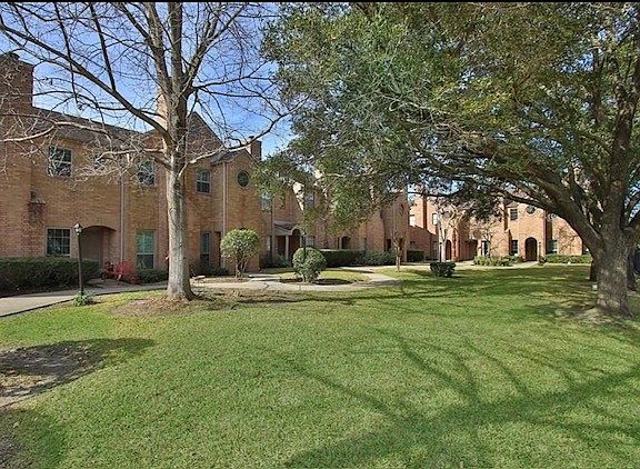 2nd image of 3200 Bellefontaine St APT 74