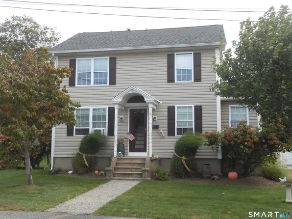 13 Burritt Place, Naugatuck, CT 06770