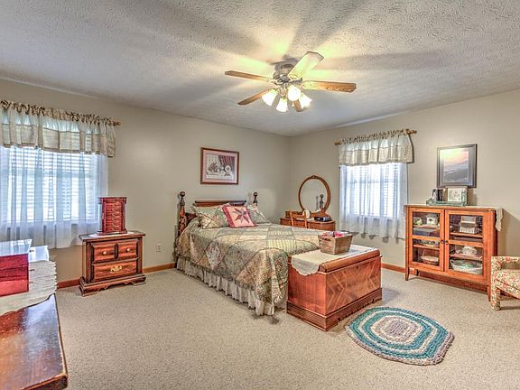 5th image of 2243 Gibson Dr