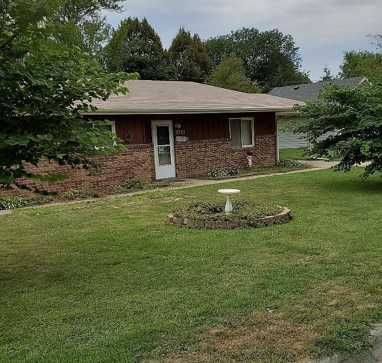 2nd image of 3725 4th Ave
